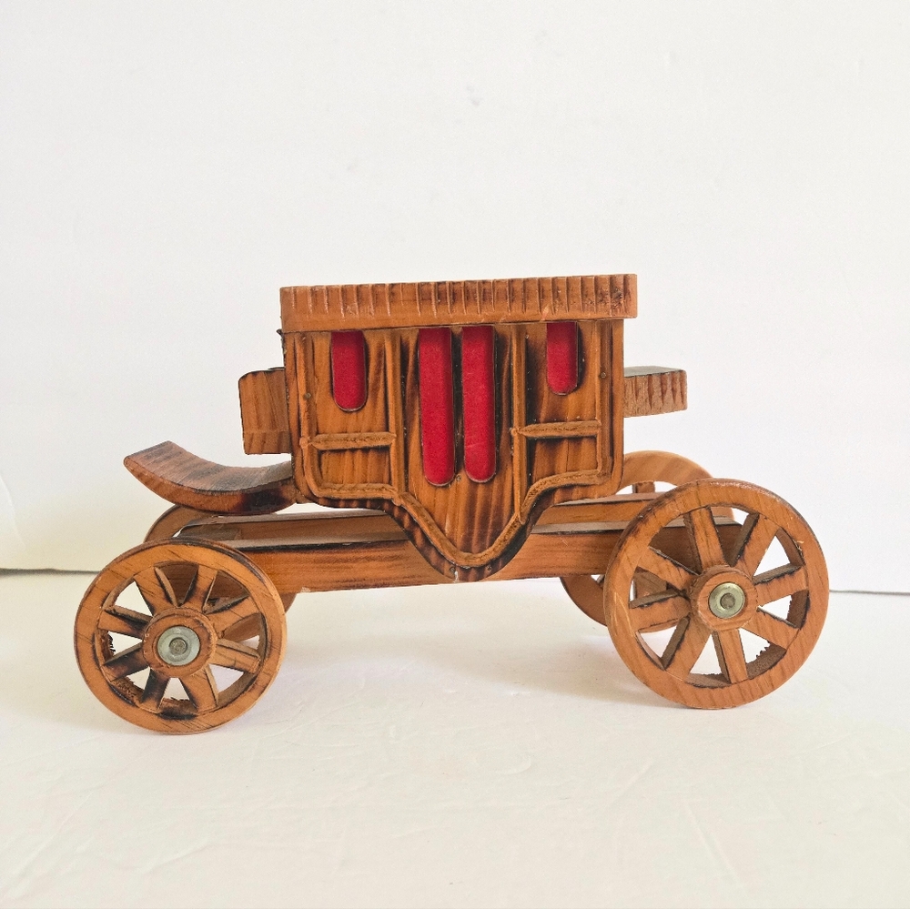 Vintage Handcrafted Wooden Western Stagecoach Box Trinket